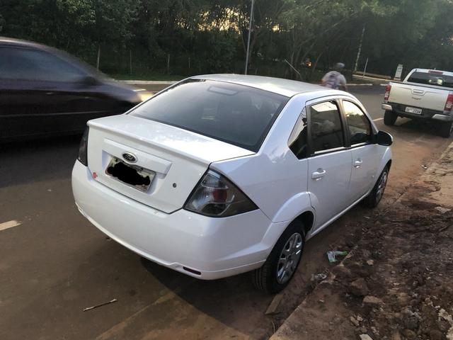 Fiesta sedan 1.6 - Foto 5
