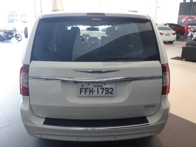 Chrysler Town & Country Limited 7 lugares Blindado - Foto 6