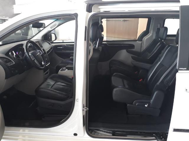 Chrysler Town & Country Limited 7 lugares Blindado - Foto 10