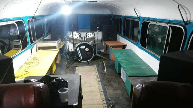 Troco ônibus por van ou outro veiculo utilitário - Foto 5