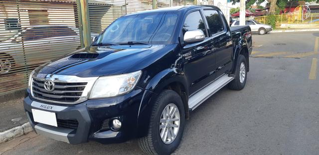 Toyota - Hilux CD Srv 4x4 Diesel Automático Completo 2014/2015