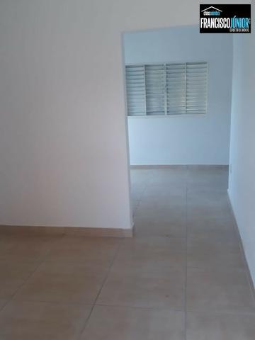 Casa em Santa Bárbara de Goiás, Construção Nova num lote inteiro de 250 m². Perto do Lago - Foto 4