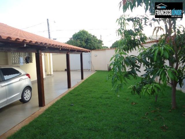 Casa no Setor Coimbra em Goiânia, 4 Quartos (2 suítes), 2 Salas, Jardim, Área Lazer, 460m² - Foto 17