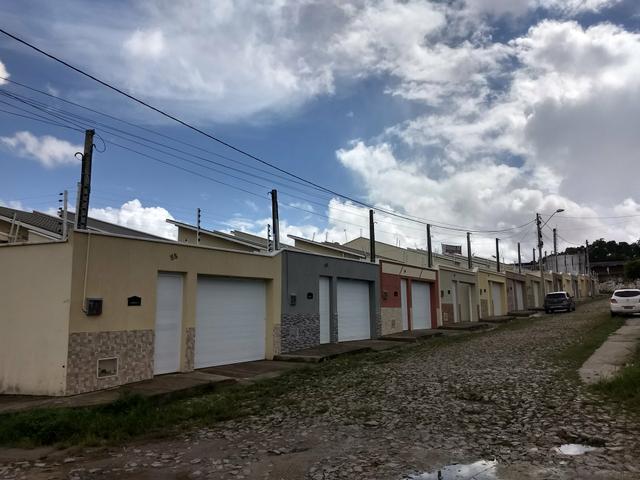 Casas em Messejana, pertinho do terminal de Messejana