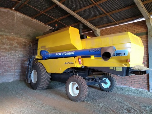 New Holland | TC 5090 | Colheitadeira Agrícola Usada - Foto 2