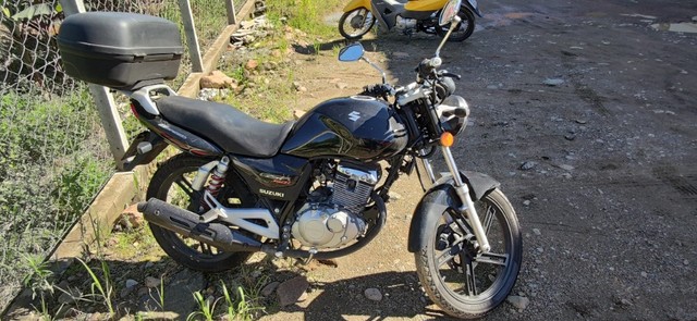 MOTO SUZUKI 2015