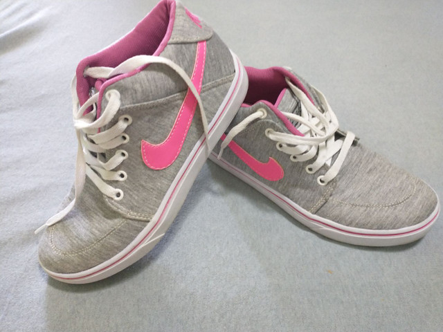 tenis nike rosa botinha