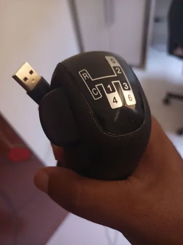 Ligando um volante Logitech G25, G27 ou Force GT no PS4