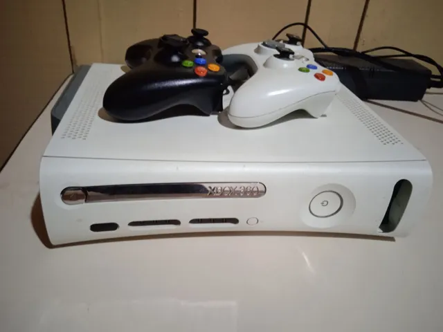 Gameteczone Usado Console Xbox 360 Arcade C/ Controle Branco 260GB