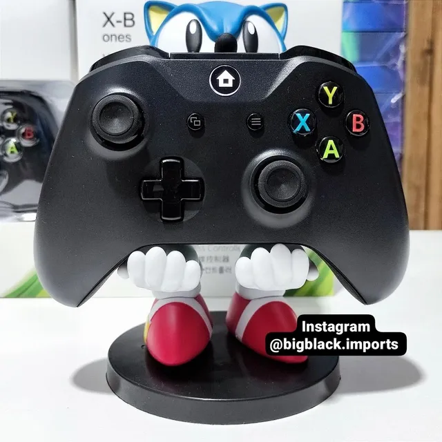 Xbox one com dois controles e um jogo - Videogames - Vila São Luiz,  Botucatu 1250197004