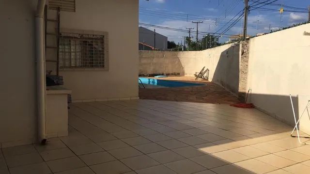 Casas à venda na Rua Serra do Cantu em Londrina