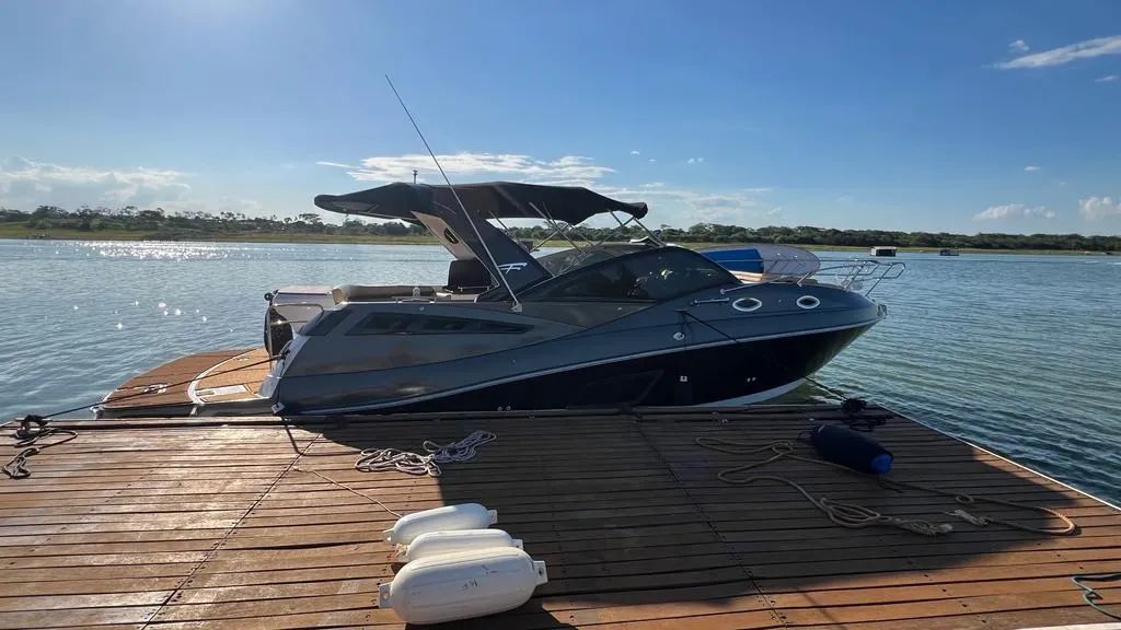 Lancha 310 GT alongada  p/ 330