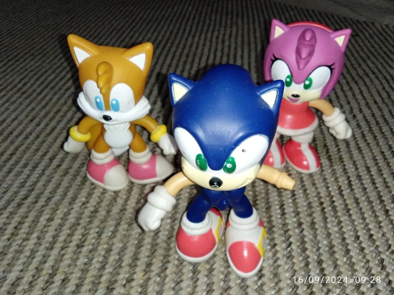Personagens de Sonic . Kit com 3 bonecos em vinil 11cm