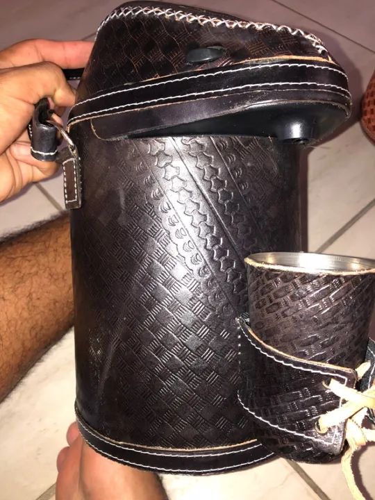 Garrafa térmica inox revestida em Couro - Foto 5