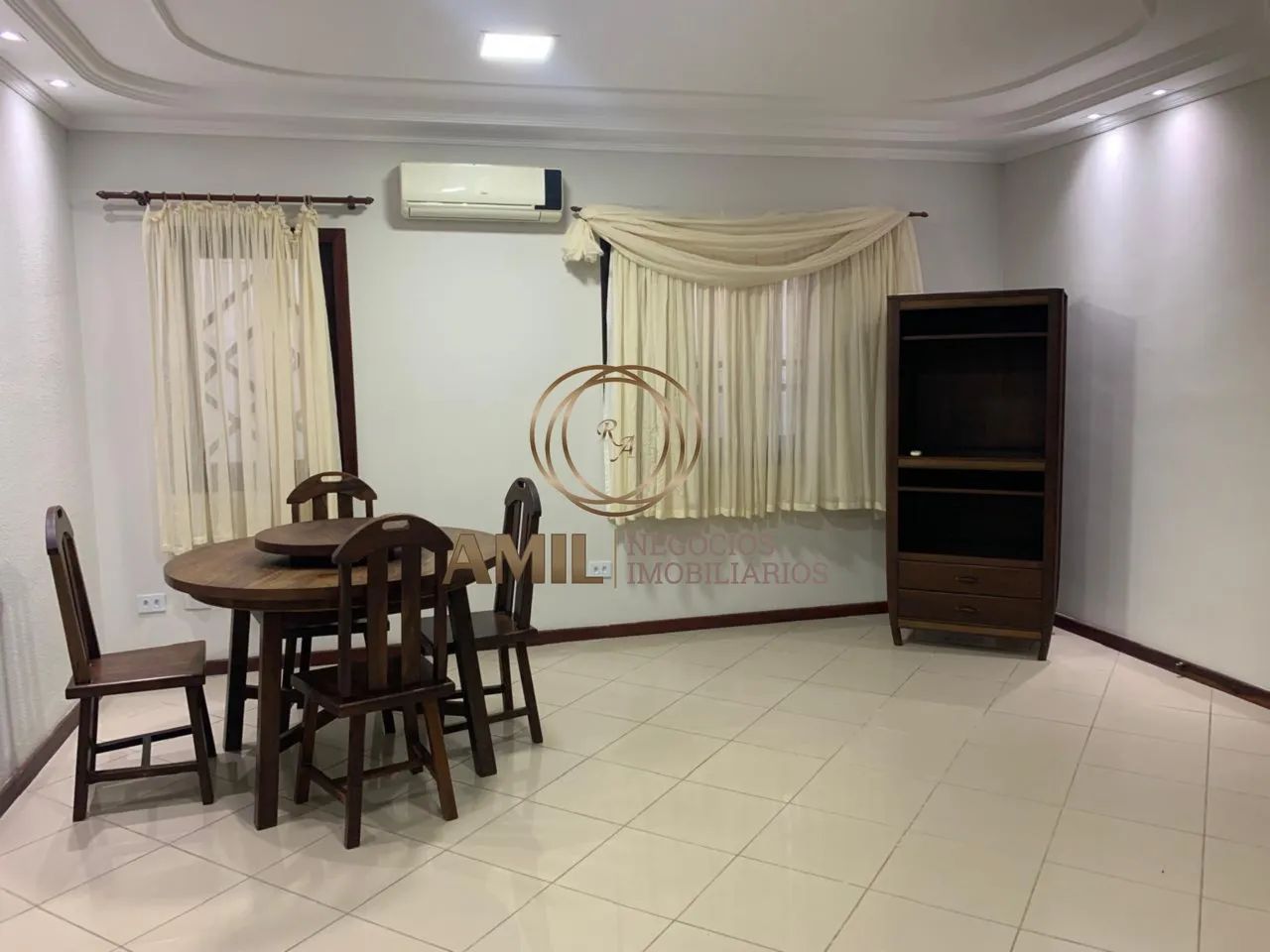 TT Aluga BELÍSSIMO Sobrado, 265 m², 4 Quartos, 1 Suíte, 3 Vagas, Quintal, Jardim América - - Foto 4