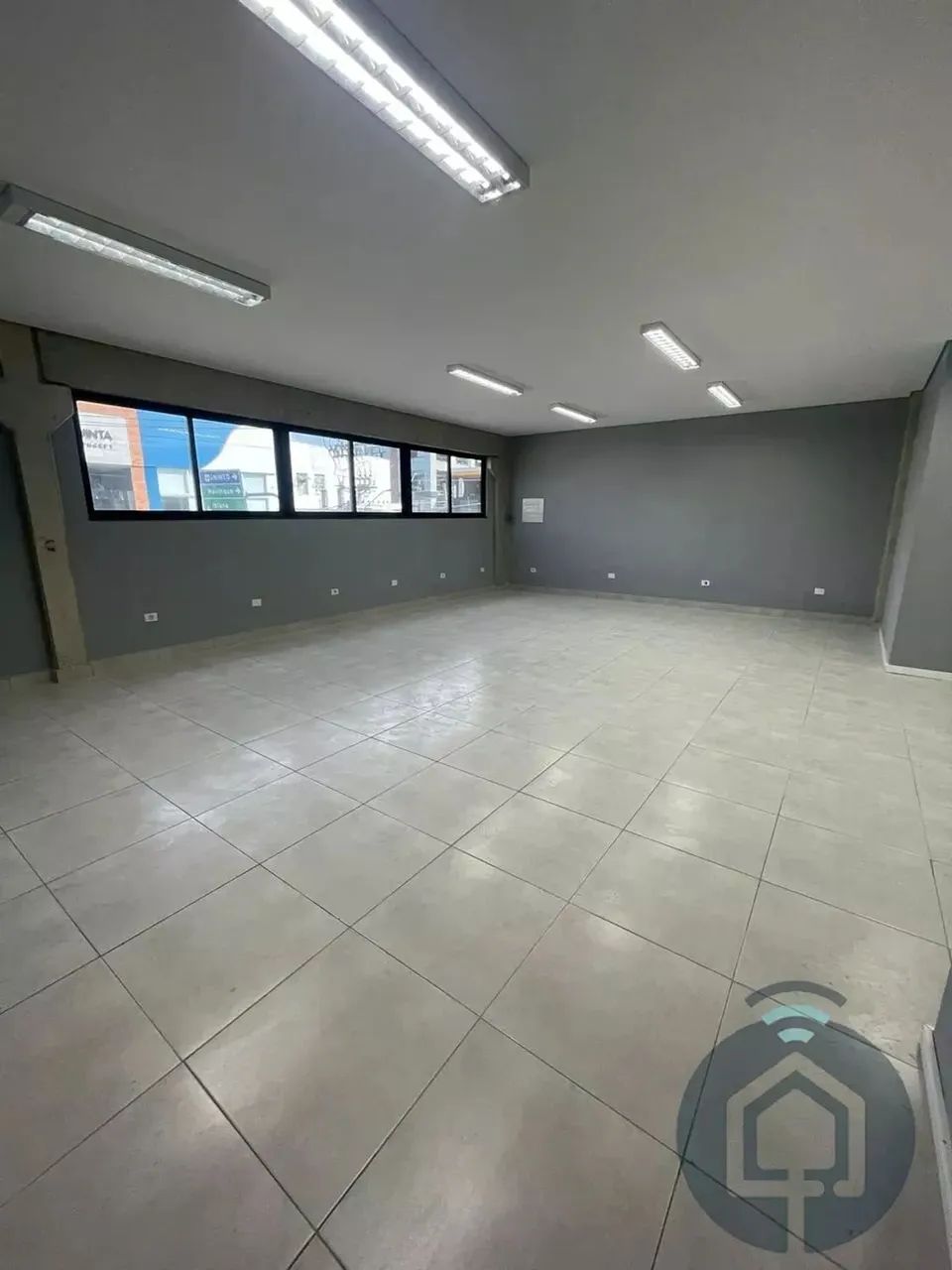 Ampla Sala Comercial para Aluguel no Centro de São Roque  Ideal para seu Negócio! - ALU186 - Foto 3