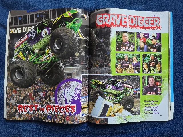 Monster Jam 2011 Souvenir Yearbook - Foto 2