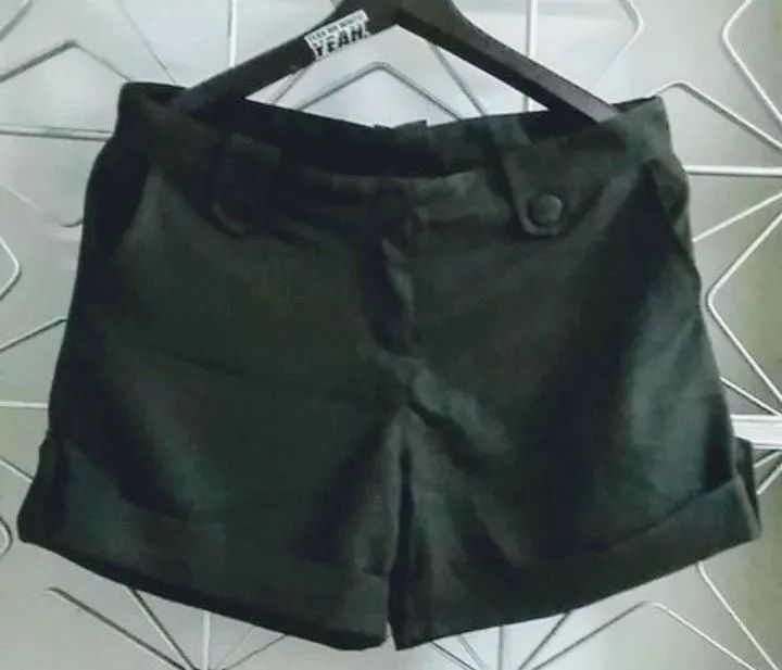 Short risca de giz. 