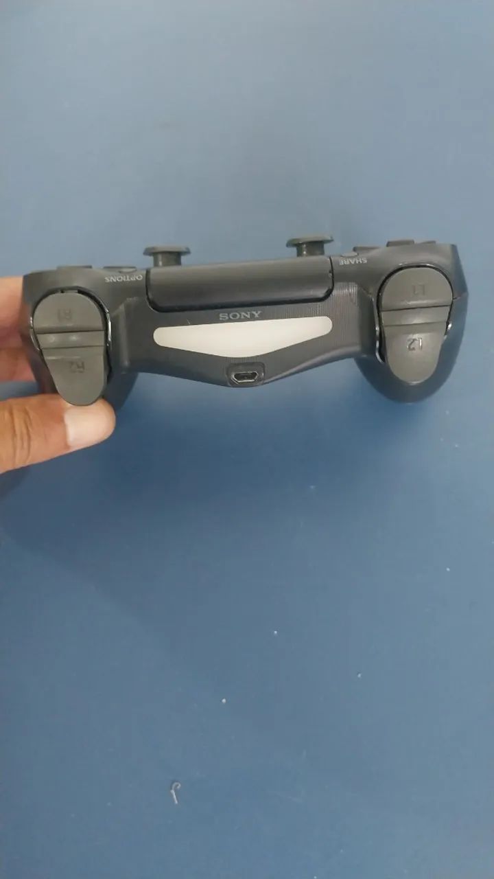 Controle Ps4 Original Com Defeito Não Liga - Foto 2