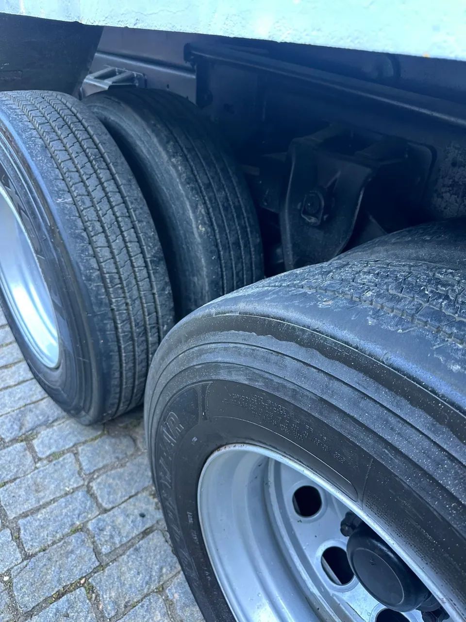 VW 23.210 BASCULANTE TRUCK  - Foto 11