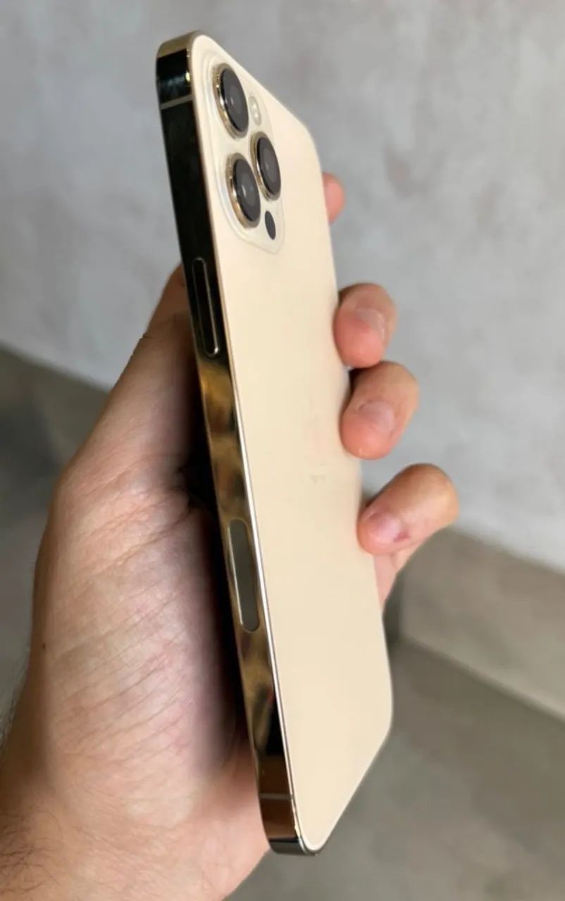 iPhone12 Pro max 128GB ゴールド iPhone 12 Pro Max 128GB Dourado Seminovo R$3.100,00
