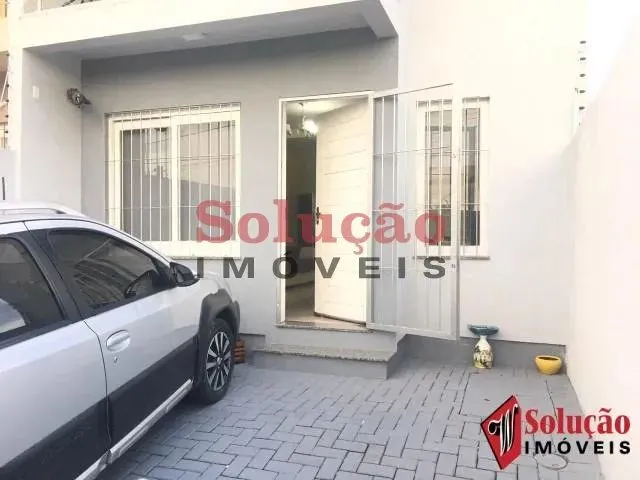 Sobrado à Venda em Canoas - Morada das Acácias
