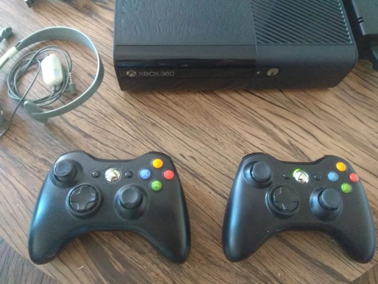 Xbox 360 com Kinect, 2 controles original 100 jogos já no HD  - Foto 4