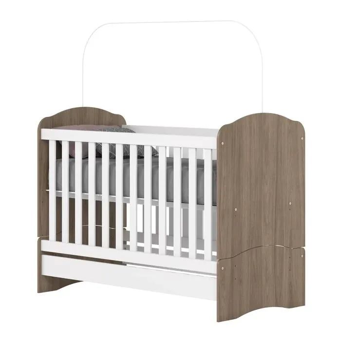 Berço com Mosquiteiro e Trocador