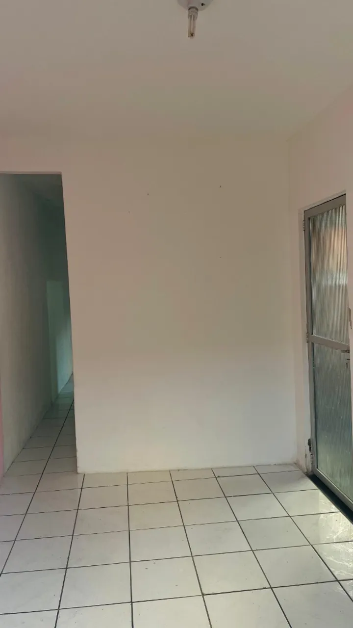 CASA 1º Andar( Disponível em Agosto )