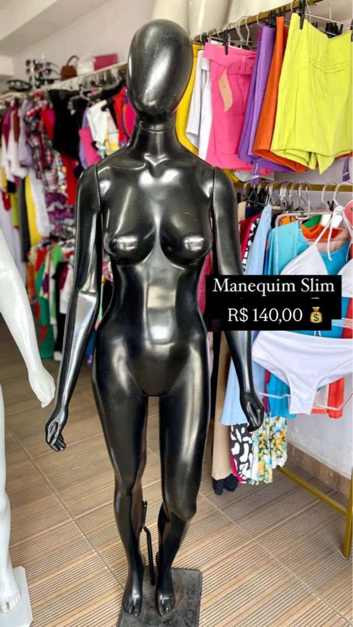 Manequim Slim Preto - Loja de Roupas