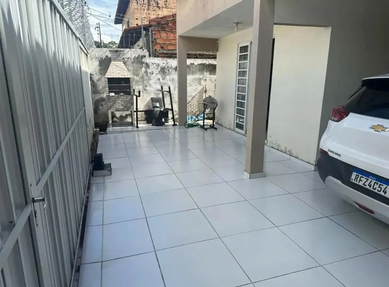Casa no Saci com 4 quartos sendo 2 suítes piso em porcelanato financia
