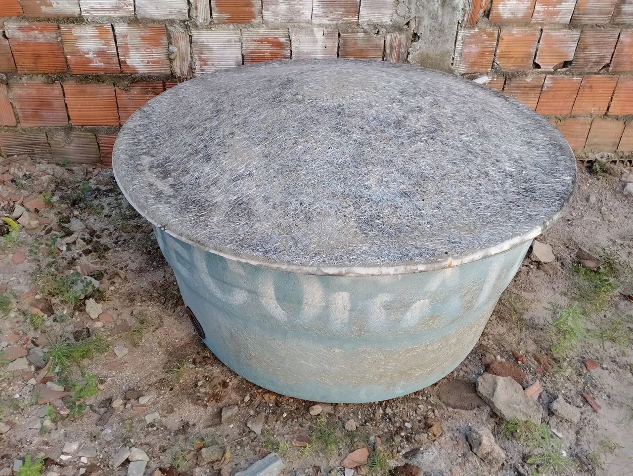 Caixa d'água 500 Litros Usada