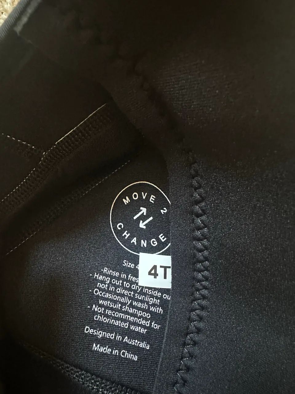 Wetsuit Infantil 4T 3mm Importada - Nova com Etiqueta | Move 2 Change (Austrália) - Foto 4