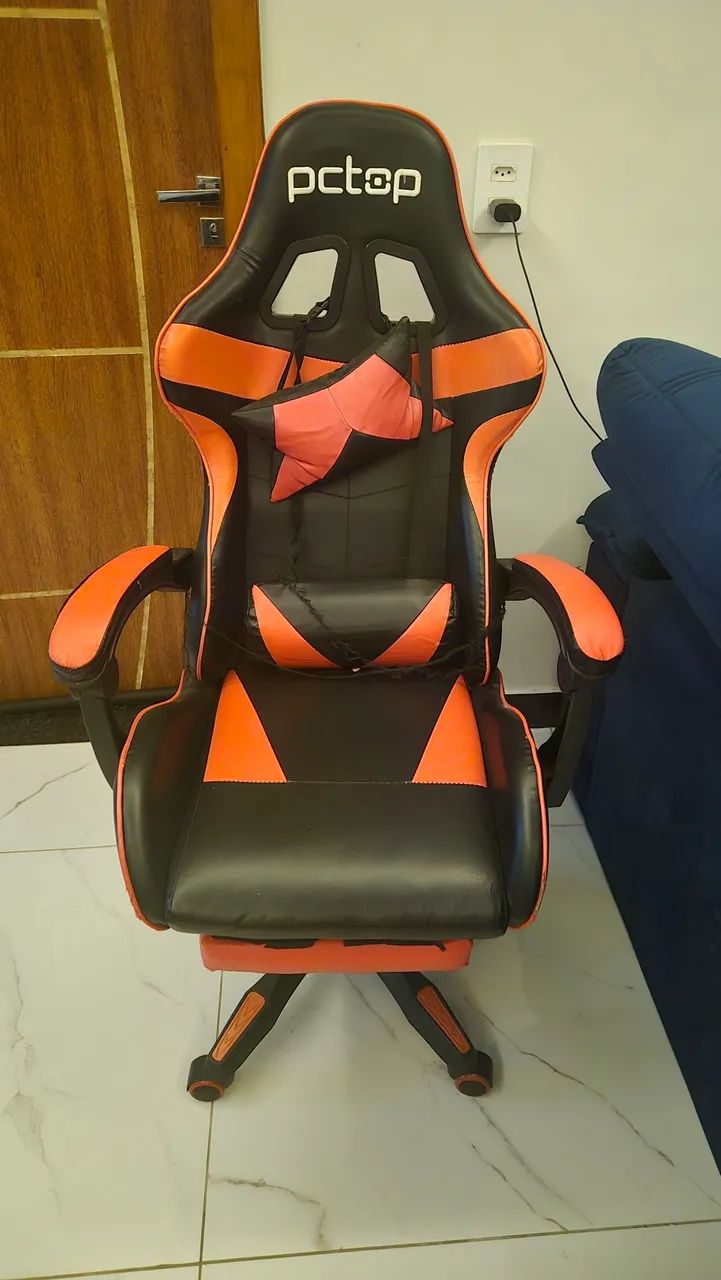 Cadeira gamer PcTop com 2 regulagens