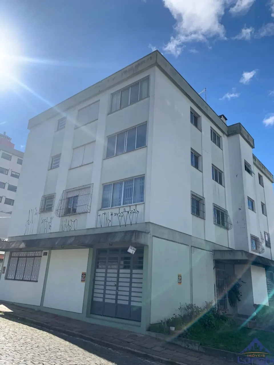 APARTAMENTO MOBILIADO