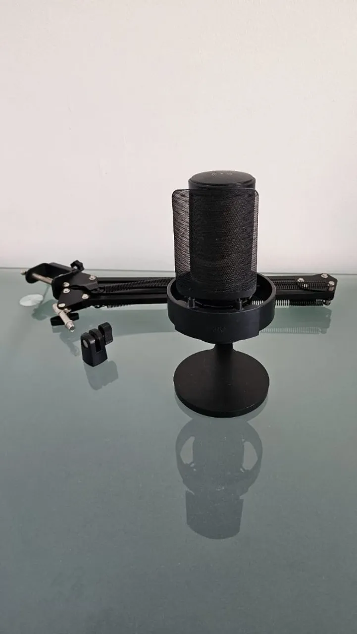 Microfone Gamer Fifene A8 RGB com Base e Braço Articulado