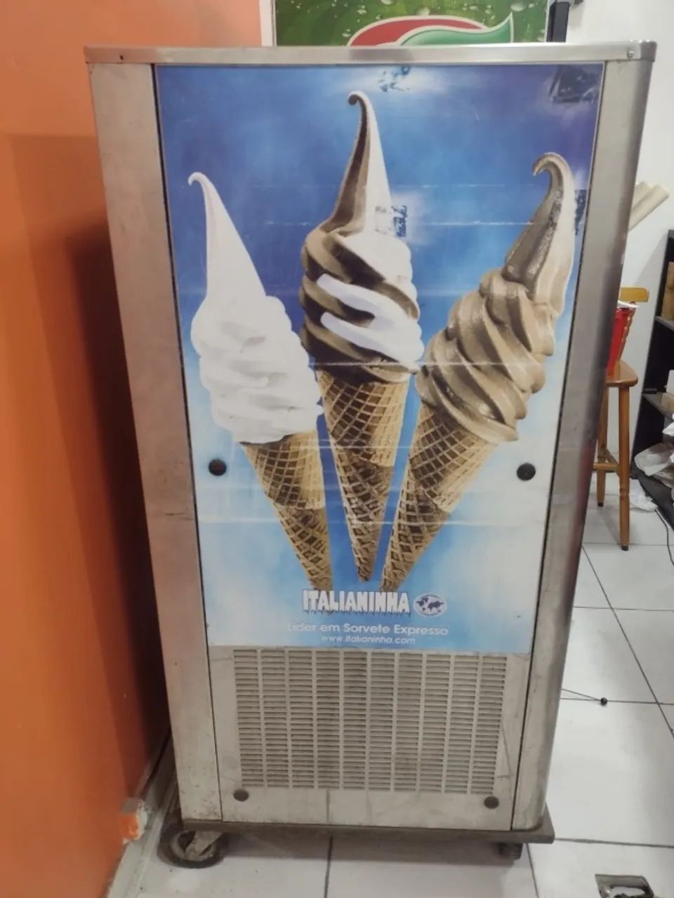 Máquina de Sorvete Expresso ITALIANINHA P2 - 3 Sabores | 220V - Foto 2