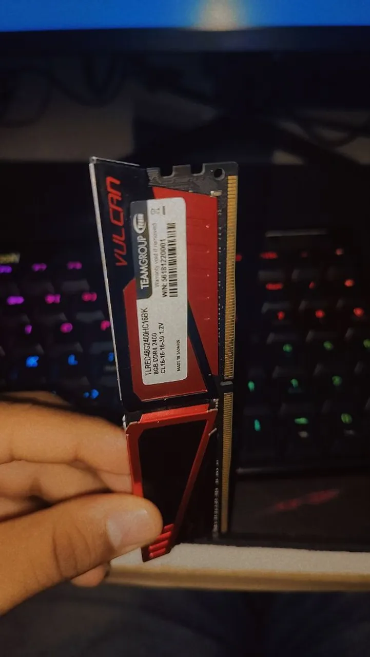 Memória RAM Team Group Vulcan 8GB DDR4 2400MHz
