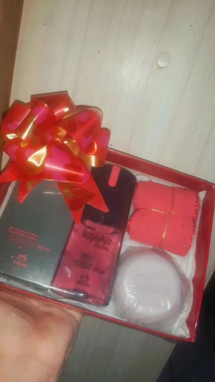 Kit Presente Deo Kríska drama + Sabonete+ toalha social 