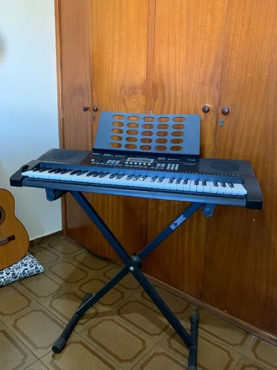 Teclado Musical Roland (KB330) + suporte + case  - Foto 4