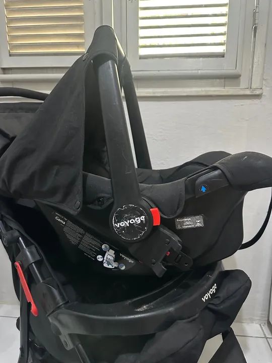 Carrinho de Bebê Voyage - Preto - Foto 2