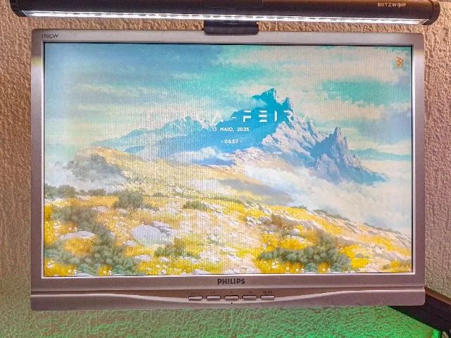 Monitor Philips LCD 190CW 19 polegadas  ( Com Defeito) 64308001973122120