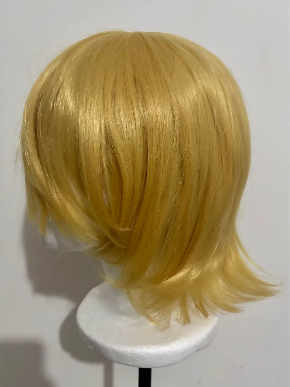 Peruca Loira Curta Sintética - Foto 4