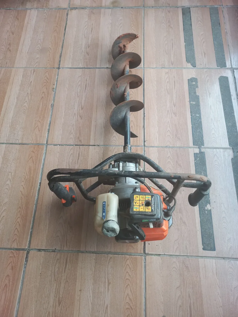 Furadeira de solo