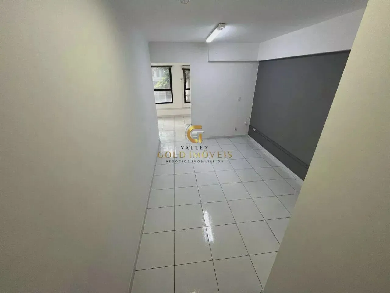 VENHA CONHECER - SALA COMERCIAL PARA ALUGAR - CENTRO DE SJC - 44M² - 1 VAGA