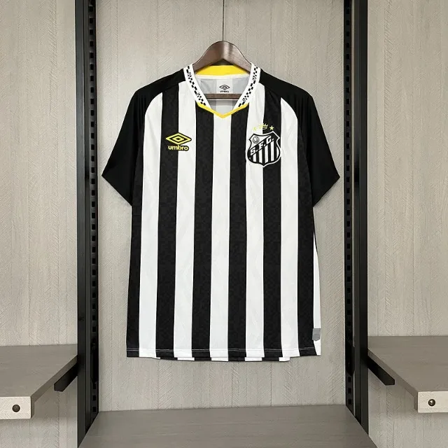Camisa Santos 2025 Listrada Torcedor Premium - Umbro Preta e Branca