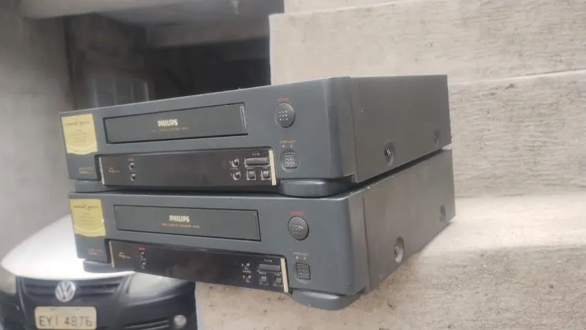 SUCATA VÍDEO CASSETE PHILIPS VR453 NÃO PASSA FITAS - Foto 3