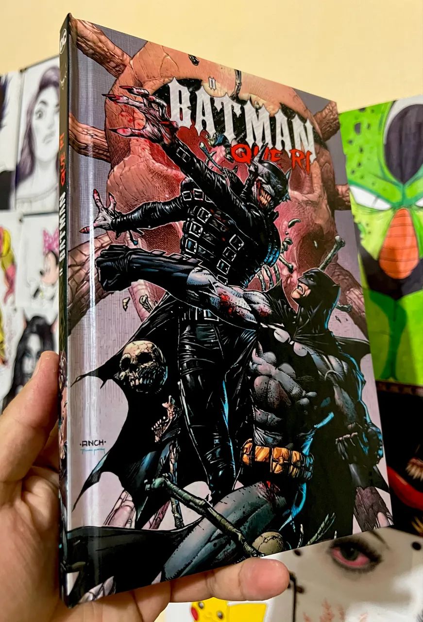 Batman que ri capa dura, encadernação personalizada com as 4 edições juntas em uma só.
