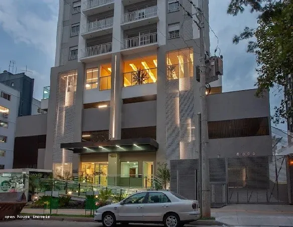 Apartamento 2 Quartos com Suíte há poucos metros da Praça Tamandaré e Praça do Sol.