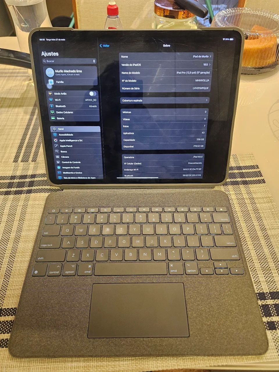 iPad Pro 12,9" 5ª Geração 256GB + Capa Teclado Logitech - Combo Premium!